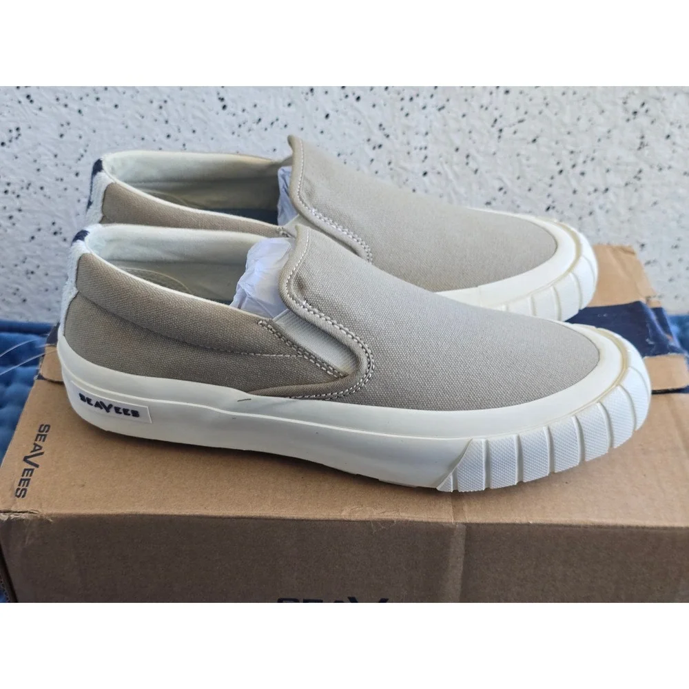 SeaVees Fairfax Lug‎ Slip On Mens Stone Canvas Sneakers Shoes 7.5 02775-00